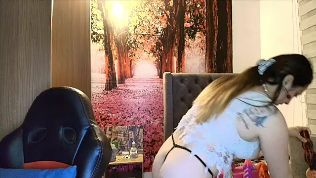 Snapshot of sofia23dirty chatting on 11-23-25, 11:26 sofia23dirty online show from 11-23-25, 11:26