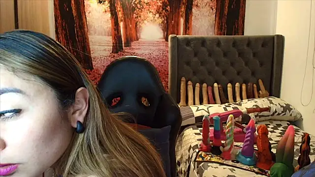 Snapshot of sofia23dirty chatting on 01-12-26, 10:36 sofia23dirty online show from 01-12-26, 10:36