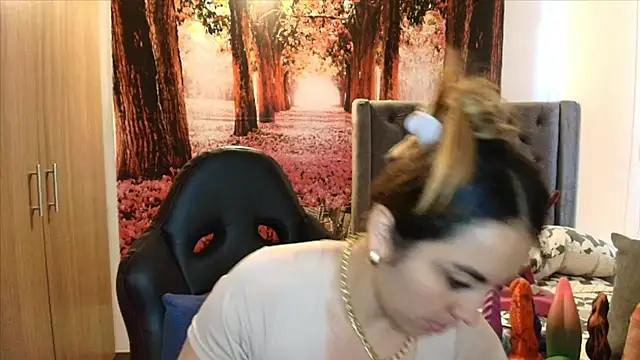 Snapshot of sofia23dirty chatting on 11-29-25, 06:08 sofia23dirty online show from 11-29-25, 06:08