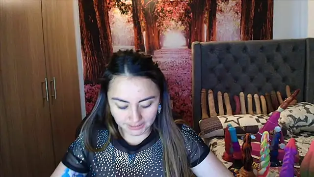 Snapshot of sofia23dirty chatting on 11-10-25, 10:15 sofia23dirty online show from 11-10-25, 10:15