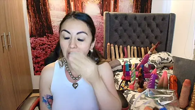 Snapshot of sofia23dirty chatting on 11-09-25, 09:52 sofia23dirty online show from 11-09-25, 09:52