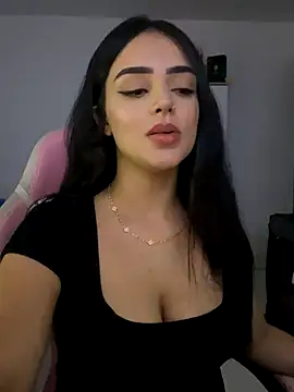 anniehart online show from 11-08-25, 03:21