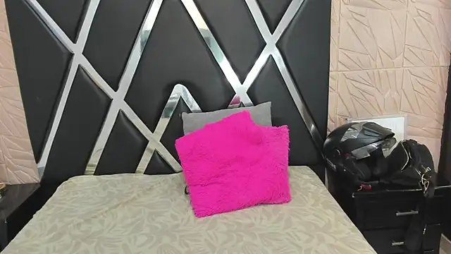 MiaCelestte online show from 01-02-25, 08:02