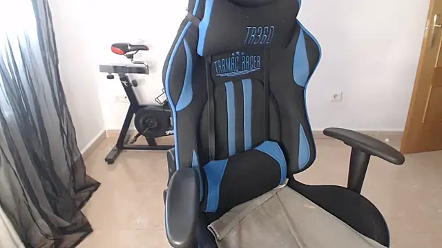 LARACRUZ30 online show from 03-02-26, 04:14