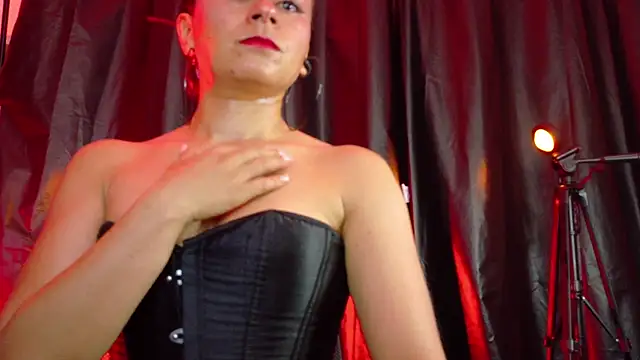 Snapshot of MistressSlut1 chatting on 10-10-25, 11:11 MistressSlut1 online show from 10-10-25, 11:11