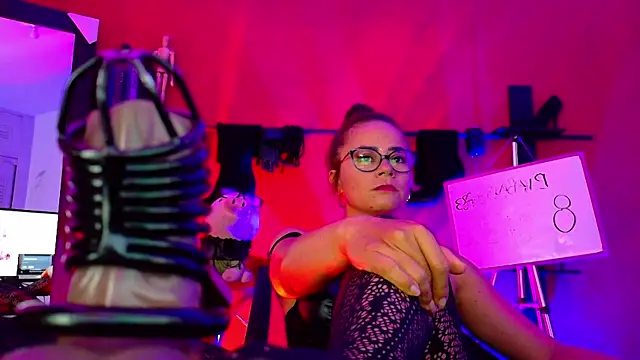 MistressSlut1 online show from 07-25-26, 11:27