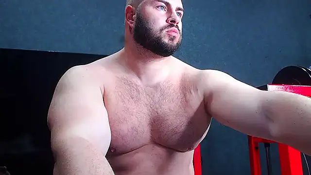 Snapshot of muscularjohnforuX chatting on 05-08-26, 05:39 muscularjohnforuX online show from 05-08-26, 05:39