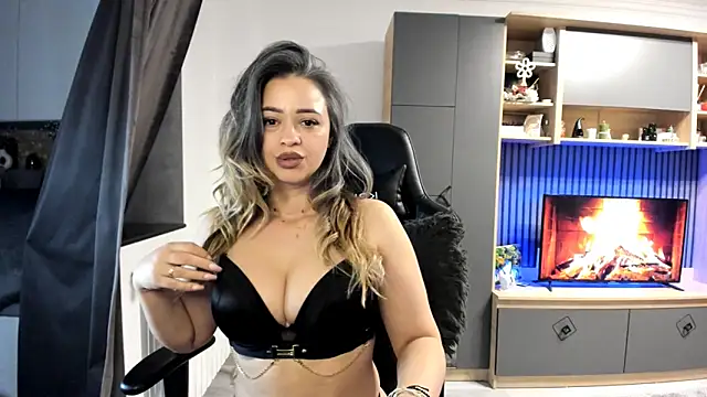 Claire95  online show from 03-02-25, 04:39