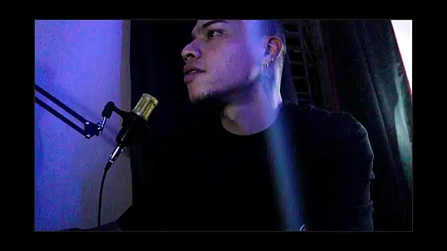 Snapshot of BestMasterForYou chatting on 09-30-25, 03:56 BestMasterForYou online show from 09-30-25, 03:56