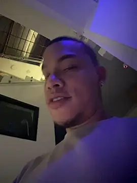 Snapshot of BestMasterForYou chatting on 10-21-25, 06:13 BestMasterForYou online show from 10-21-25, 06:13