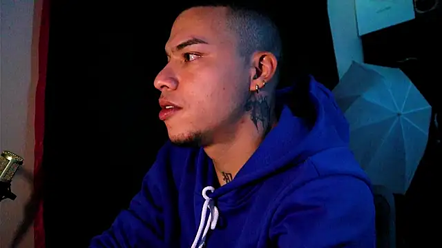 Snapshot of BestMasterForYou chatting on 09-27-25, 05:02 BestMasterForYou online show from 09-27-25, 05:02