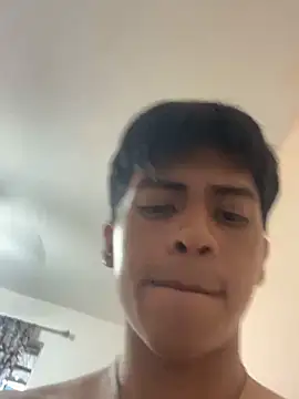 Snapshot of Morahot chatting on 02-07-25, 02:15 Morahot online show from 02-07-25, 02:15