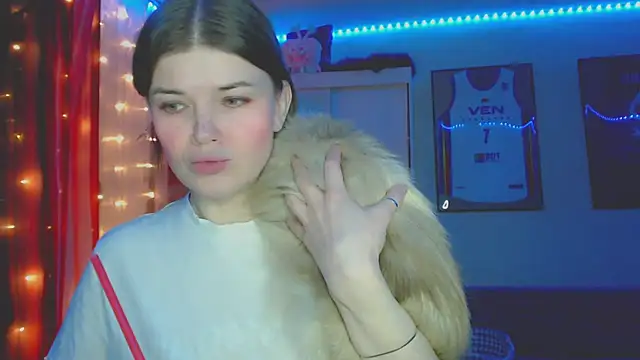 Snapshot of Klementa chatting on 03-06-26, 08:37 Klementa online show from 03-06-26, 08:37