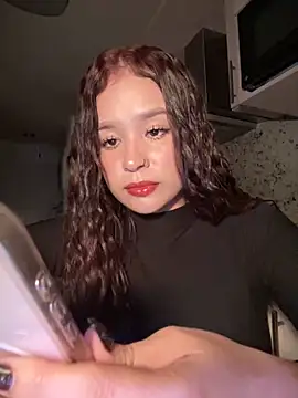 bella parisi online show from 03-02-25, 03:45