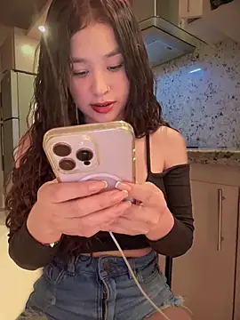 bella parisi online show from 02-22-25, 08:07