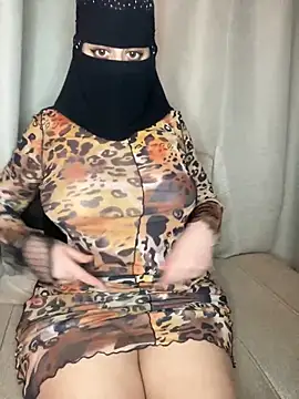 Snapshot of arabiaAna chatting on 02-09-26, 10:52 arabiaAna online show from 02-09-26, 10:52