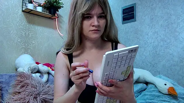 Snapshot of Bunny_Jolly chatting on 10-13-25, 12:23 Bunny Jolly online show from 10-13-25, 12:23