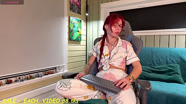 SandyChris online show from 02-05-26, 04:52