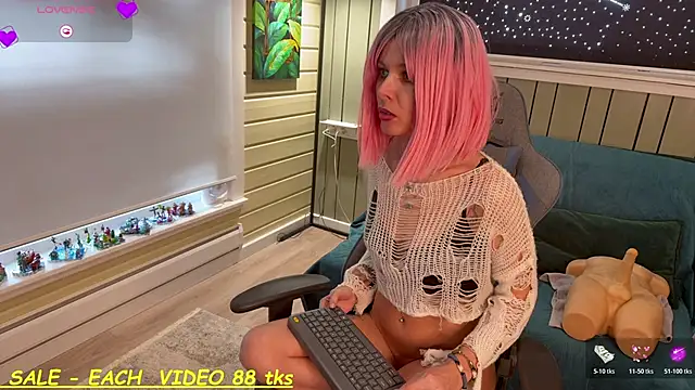 SandyChris online show from 02-08-26, 07:39