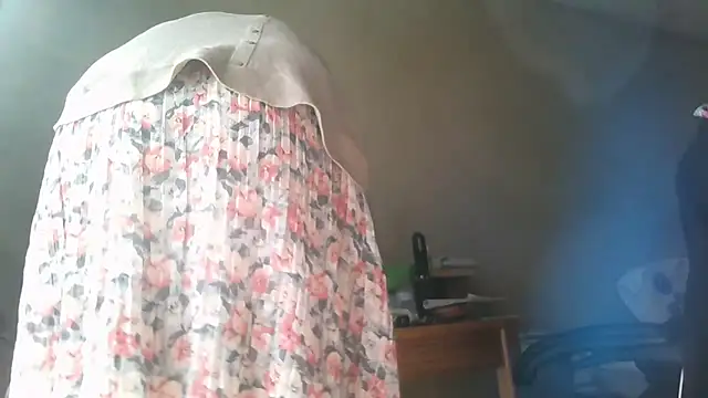 Snapshot of Sandra_Potiche chatting on 04-13-26, 03:27 Sandra Potiche online show from 04-13-26, 03:27