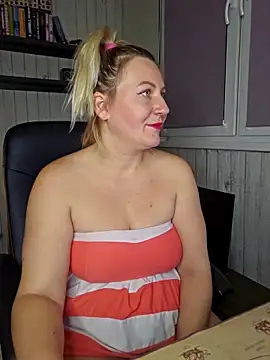 Marushka online show from 10-29-25, 05:12