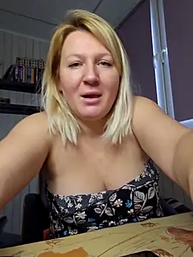 Marushka online show from 12-20-25, 01:03