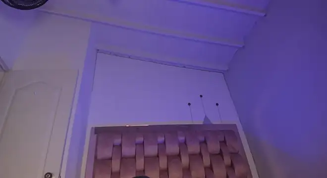 Snapshot of swt-booty chatting on 02-21-25, 06:26 swt-booty online show from 02-21-25, 06:26