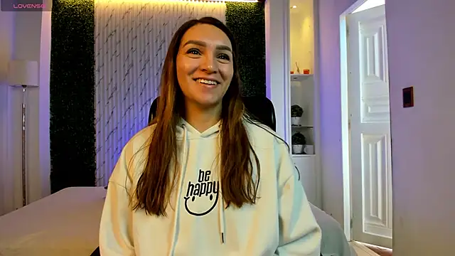 miataylorr1 online show from 12-01-25, 12:28