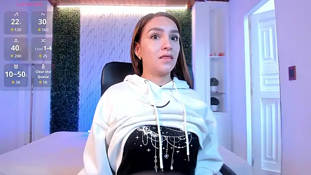 miataylorr1 online show from 10-06-25, 12:17