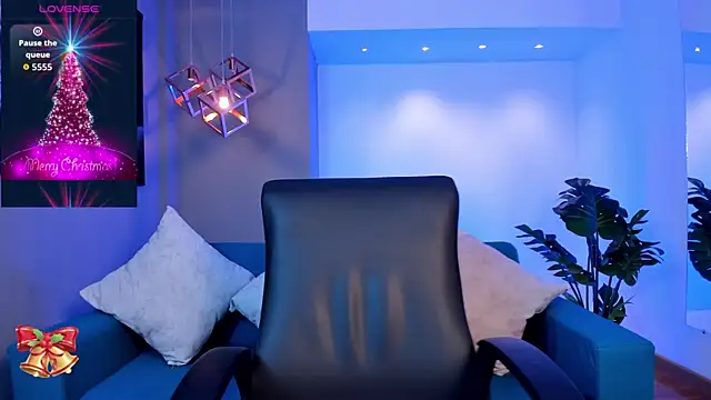 miataylorr1 online show from 12-04-25, 12:04