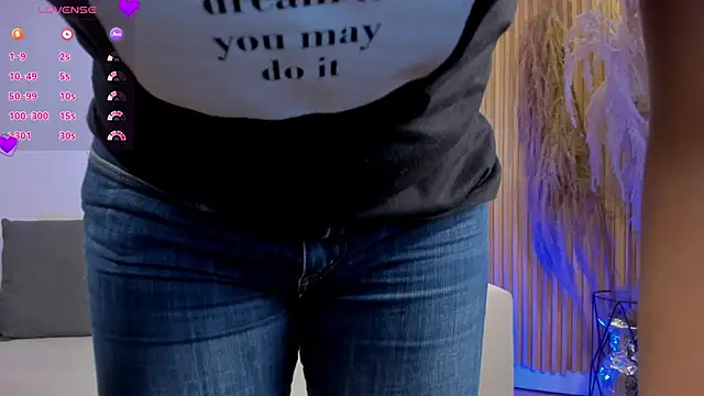 miataylorr1 online show from 02-27-25, 06:31