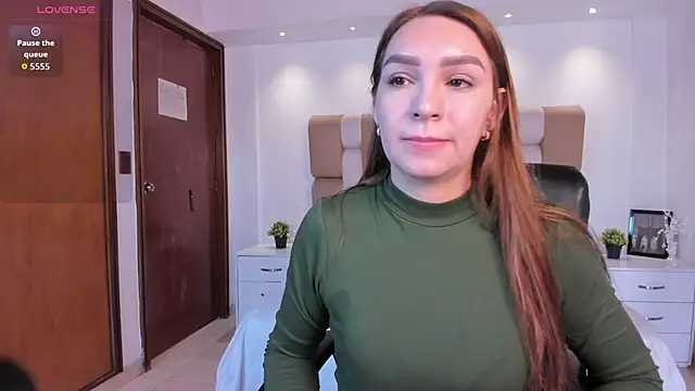 miataylorr1 online show from 10-07-25, 02:51