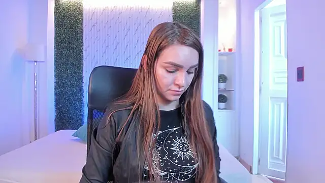 miataylorr1 online show from 10-02-25, 11:46