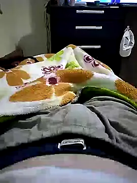 Snapshot of shiiank chatting on 06-27-26, 03:45 shiiank online show from 06-27-26, 03:45