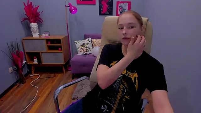  fiona Love online show from 11-09-25, 08:24