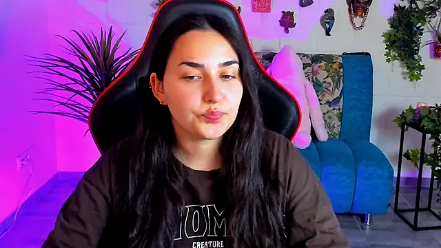 CeceliaJohnson online show from 03-18-25, 06:17