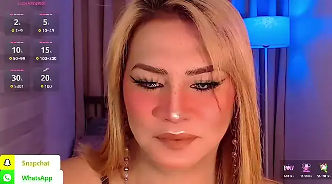 QUEEN GIAMOORE69 online show from 01-05-25, 07:39