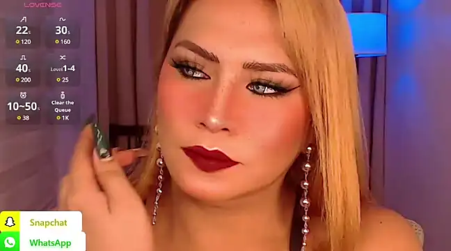 QUEEN GIAMOORE69 online show from 01-10-25, 01:10