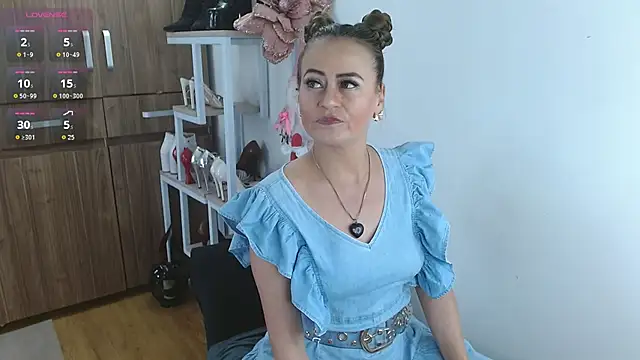 magenta maturr online show from 12-15-25, 11:10