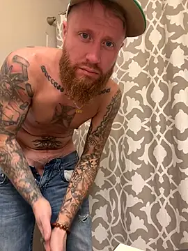 Snapshot of Mackwood89 chatting on 12-06-24, 06:42 Mackwood89 online show from 12-06-24, 06:42