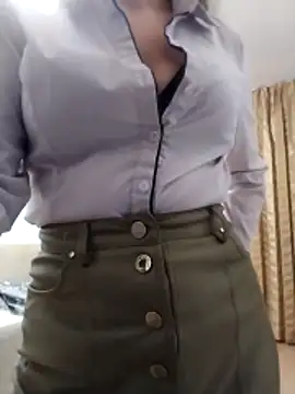 baby sweet girl  online show from 03-30-26, 10:00