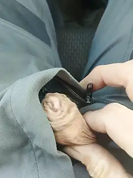 Snapshot of StarredAndrej chatting on 11-07-25, 02:21 StarredAndrej online show from 11-07-25, 02:21