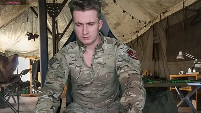 hornystripman97 online show from 11-11-25, 01:44