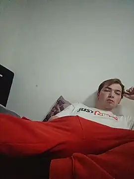 BigJuicy18cm online show from 12-15-25, 10:48