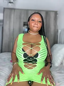 Hyra Ari online show from 12-16-25, 01:59