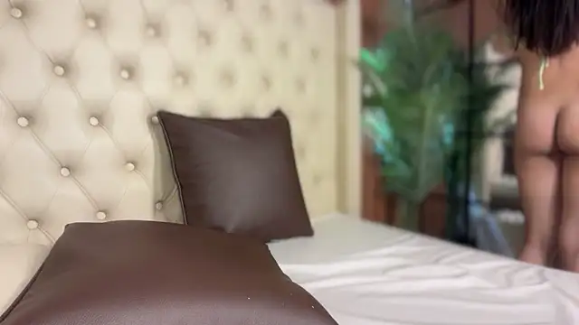 Snapshot of Abetterwomanxx chatting on 10-24-25, 01:32 Abetterwomanxx online show from 10-24-25, 01:32