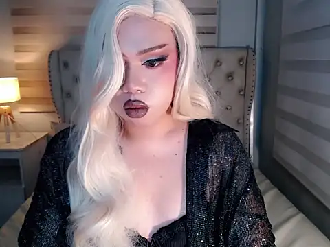 Snapshot of RebecaNextToYou chatting on 05-23-26, 12:26 RebecaNextToYou online show from 05-23-26, 12:26