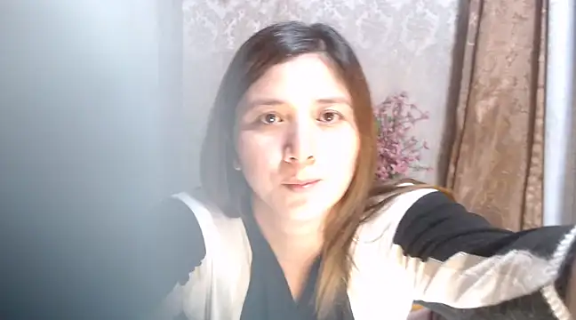 Snapshot of MS_Isabella_Snow92 chatting on 02-20-25, 11:32 MS Isabella Snow92 online show from 02-20-25, 11:32
