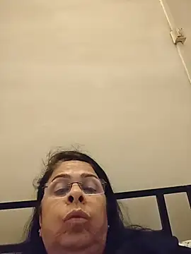 Susannemilf online show from 04-05-26, 04:02