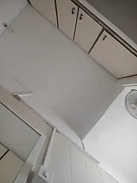 Susannemilf online show from 04-14-26, 11:48